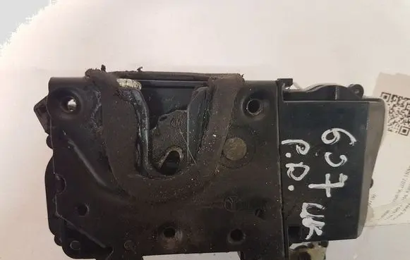 Peugeot 607 Front door lock
