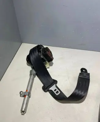 Volvo C70 Rear seatbelt 8639565