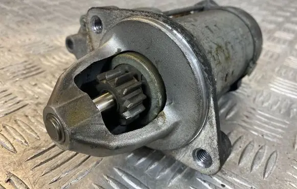 Mercedes-Benz C W204 Starter motor A0061514601