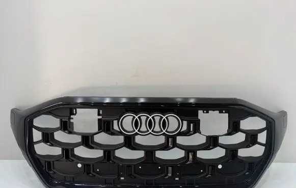 Audi Q8 Front grill 