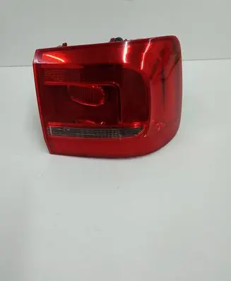 Volkswagen Touran II Rear/tail lights 176405