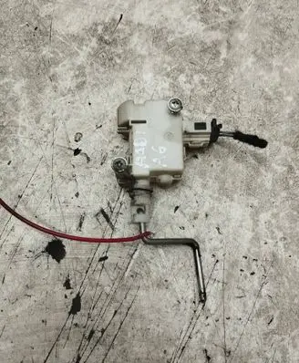 Audi A6 Allroad C5 Tailgate boot lock/latch motor 4B9862153 3B0959781
