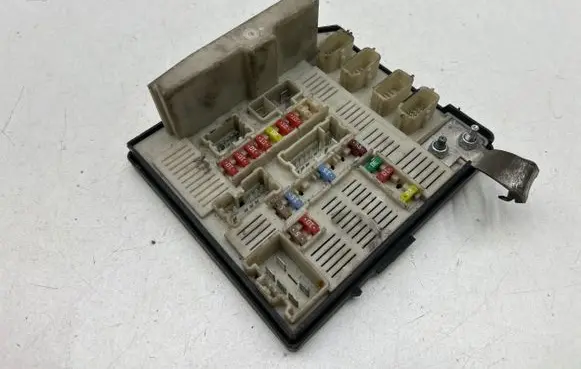 Renault Scenic II - Grand scenic II Fuse module 8200481866h 8711021103
