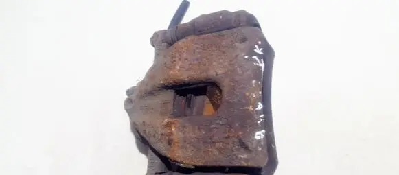 Toyota Auris 150 Front brake caliper