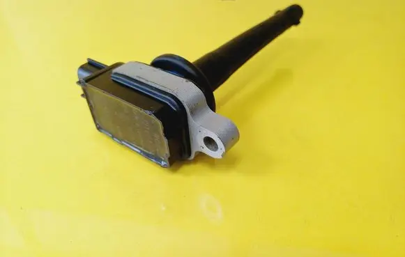Nissan Micra High voltage ignition coil 0221604014