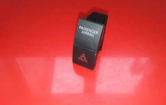 Seat Toledo IV (NH) Hazard light switch 6JA953507A 10120219