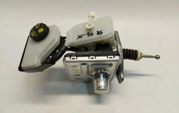 Volvo XC90 Brake booster 32281728