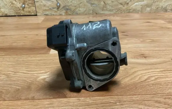 Renault Megane III Throttle valve 161A09794