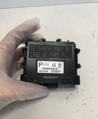 Renault Clio V Gateway control module 284Y66LA7B F005V03220 3740400345
