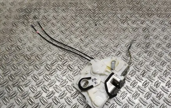 Suzuki SX4 Front door lock 8230180J22