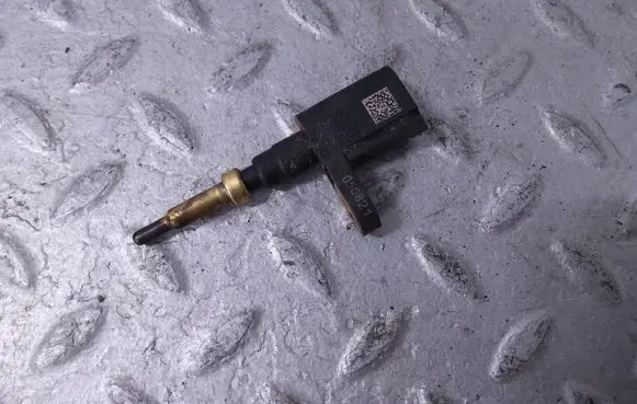 Coolant temperature sensor