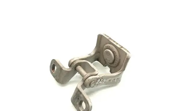 Tailgate/trunk/boot hinge