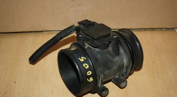 Volvo S60 Mass air flow meter 30713512