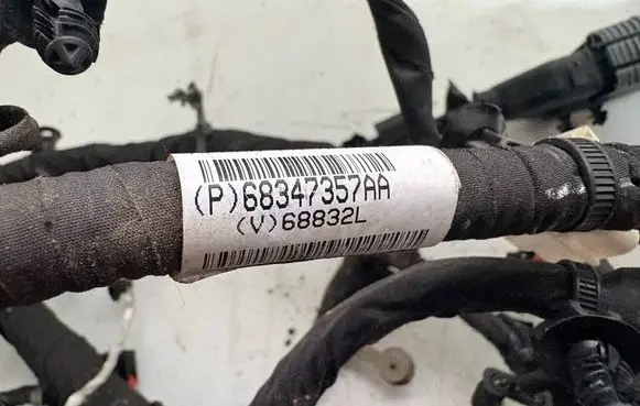 Jeep Cherokee Engine installation wiring loom 68347357AA 68832L