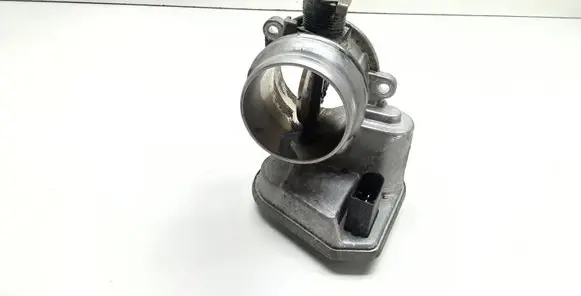 BMW 1 E82 E88 Throttle valve 7804373