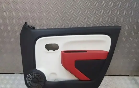 Renault Twingo III Front door card panel trim