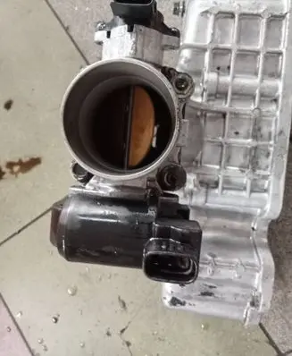Toyota Avensis T250 Throttle body valve 0000