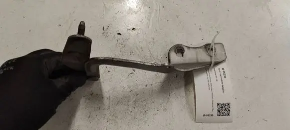 Ford Focus Engine bonnet/hood hinges 4M5116801AA