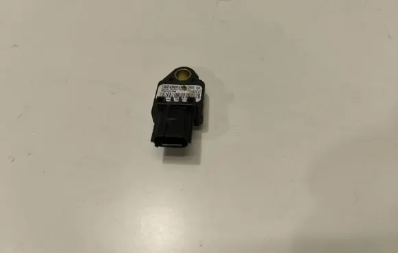 Jeep Compass Airbag deployment crash/impact sensor P04672312AA 39754C TBSME172651733