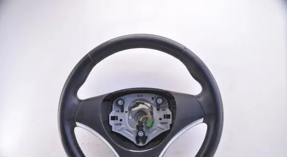 BMW 1 E81 E87 Steering wheel 3369E871