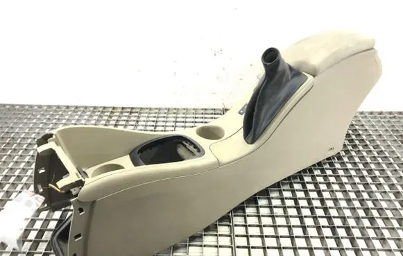 Renault Fluence Center console 