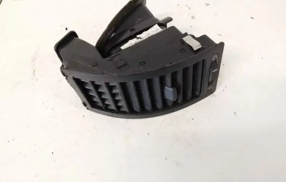 Volkswagen Polo III 6N 6N2 6NF Dash center air vent grill 6q0819703