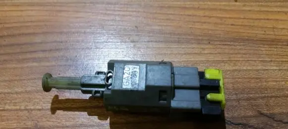 Mazda 626 Brake pedal sensor switch ga2c6649y