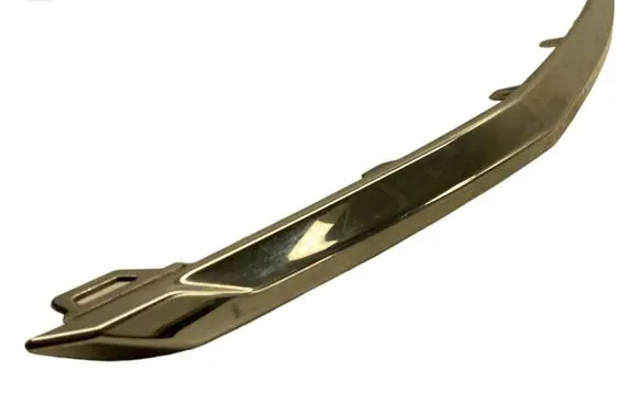 Front bumper splitter molding