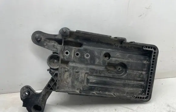 Volkswagen Golf VII Battery tray 5Q0915321E