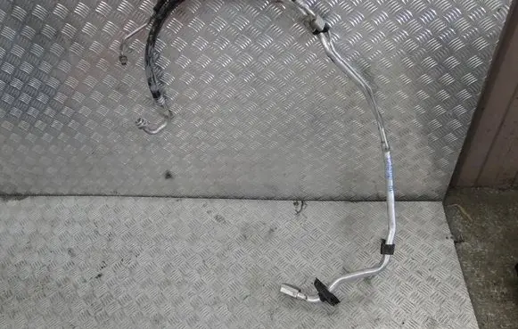 Audi A4 S4 B9 Air conditioning (A/C) pipe/hose 