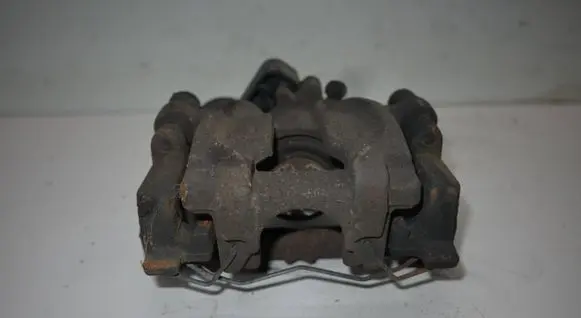 Subaru Outback (BS) Rear brake caliper 26620AL04A