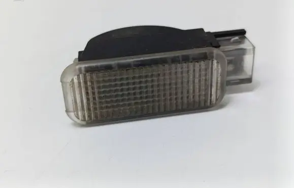 Volkswagen PASSAT B5.5 Other interior light 3B0947415B