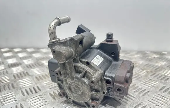 Skoda Octavia Mk2 (1Z) Fuel injection high pressure pump 03L130755E