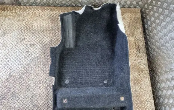 Volvo XC40 Front floor carpet liner 71617033