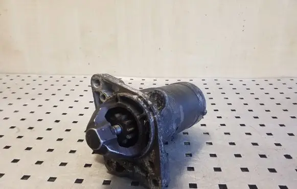 Renault Trafic II (X83) Starter motor 8200621305A M001T80681