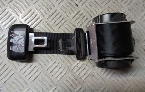 Skoda Yeti (5L) Middle seatbelt (rear) 615593200G