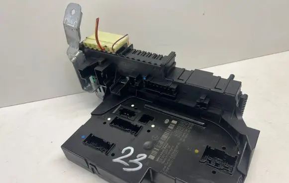 Mercedes-Benz C W204 Fuse module 2049001202 2045459032