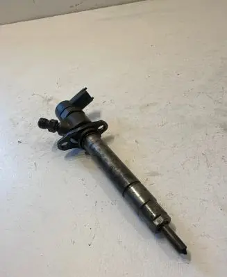 Volvo V70 Fuel injector 0445110078
