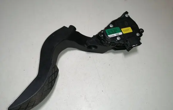 Audi A4 S4 B7 8E 8H Accelerator throttle pedal 8E1721523C
