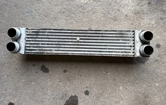 BMW 7 E65 E66 Intercooler radiator 2248479