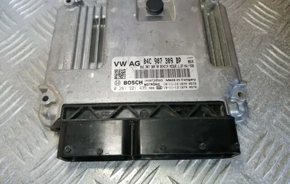 Audi A1 Engine control unit/module 04C907309BP 0261S21435