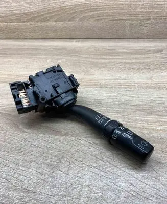 Toyota Avensis Verso Wiper control stalk 173654