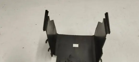 Volkswagen Tiguan Battery box tray 3c0915335