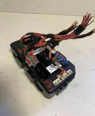 BMW 3 F30 F35 F31 Fuse module 9224879 27052013