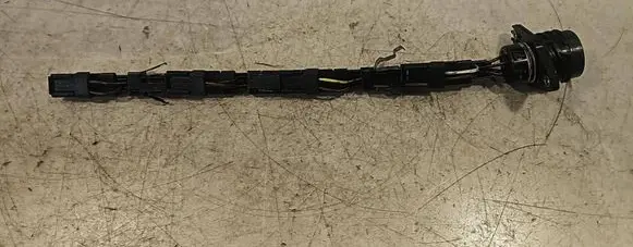 Volkswagen Golf VI Fuel injector wires 038971803