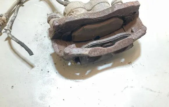 Iveco Daily 6th gen Front brake caliper