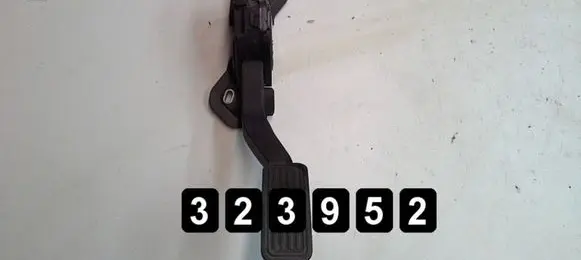 Mazda 6 Accelerator throttle pedal GS8S-41600