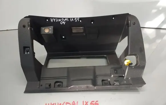 Hyundai ix 55 Glove box frame 