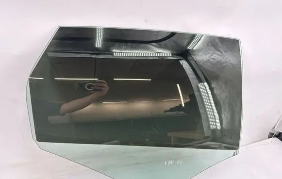 Volvo V40 Rear door window glass 43R00048