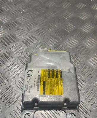 Toyota Avensis T270 Airbag control unit/module 8917005250